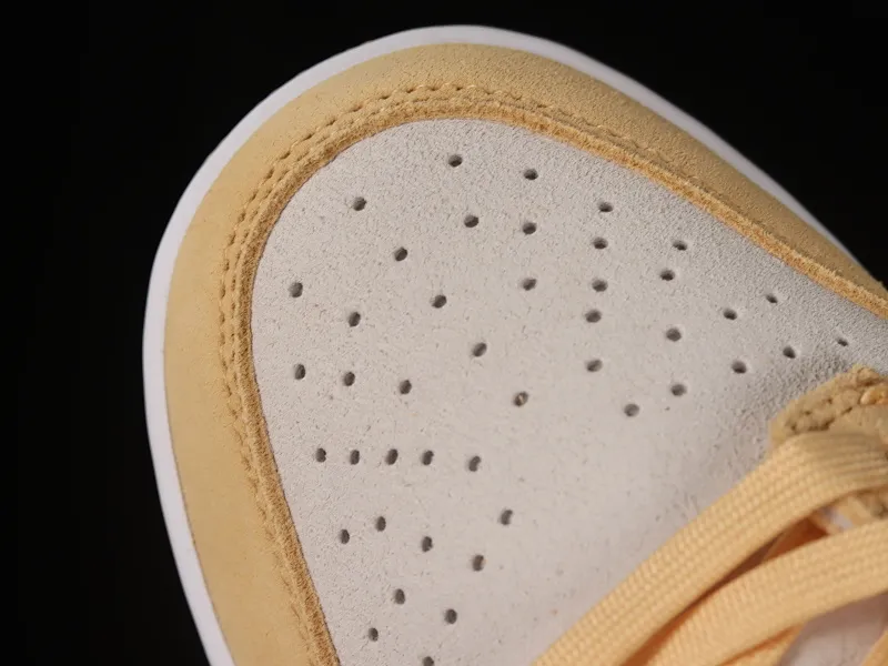 All categories Nk SB Dunk series Nk SB Dunk Low low-top sneakers Nk Dunk Low "Gold Suede" cheese pudding ice cream yellow and white SB low-top casual sports skateboard shoes DV7411-200